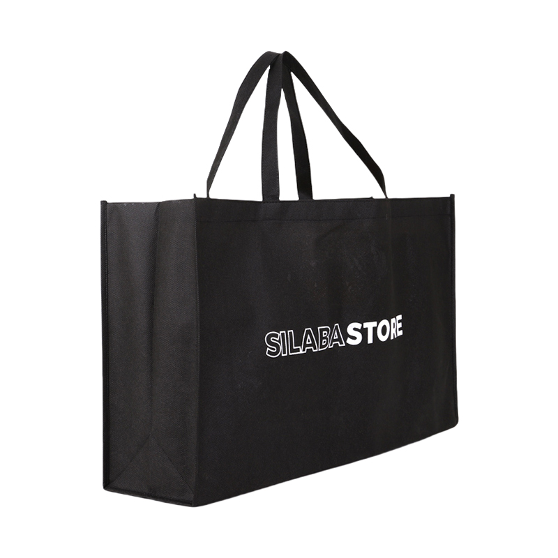 Bolso negro horizontal no tejido
