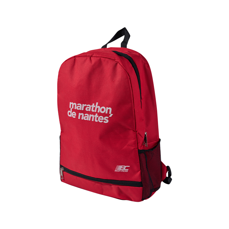 Mochila de viaje con múltiples bolsillos